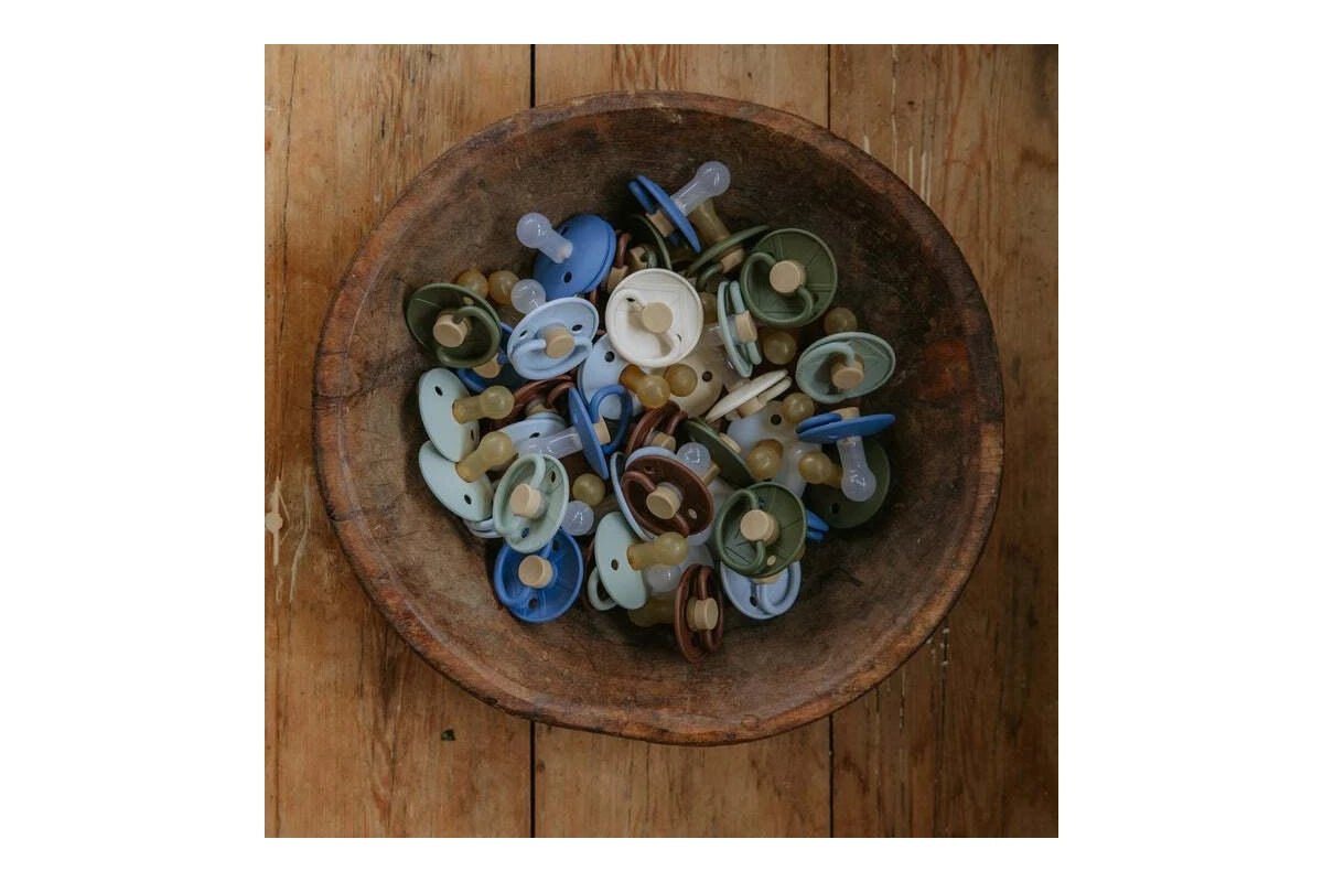 Frigg Little Viking Natural Rubber Latex Pacifier 2 Pack - Holger/Sigrid (6-18 months)